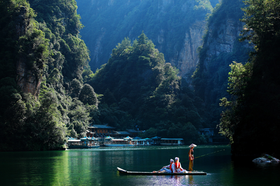 张家界推“自由旅神”智能导游APP