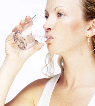 过度饮水当心“水中毒”